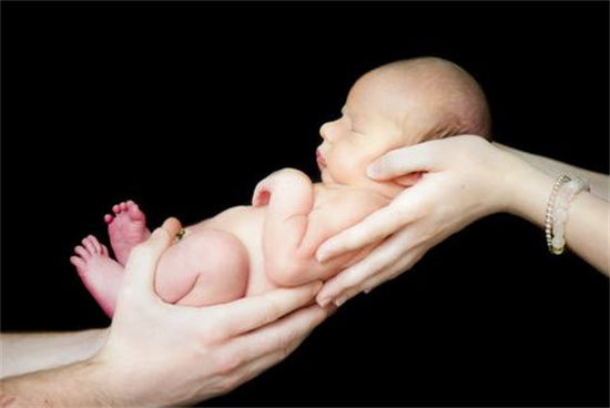 镇江供卵代生包性别价格：浙江公立医院双胞胎试管婴儿费用一览表，试管婴儿双胞胎的hcg参考值。