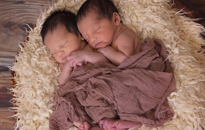 绵阳助孕龙凤胎信息-俄罗斯捐卵者试管婴儿无法确定龙凤胎，但双胞胎是可能的